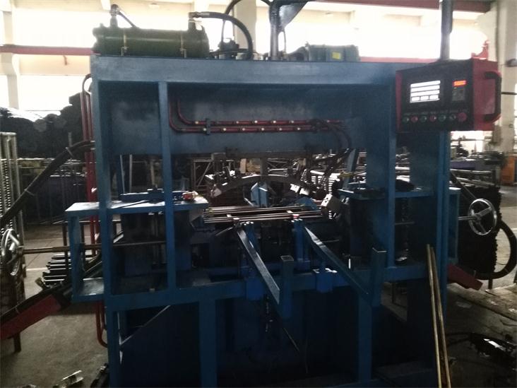 自動縮管沖孔機(jī) 自動縮管沖孔機(jī)