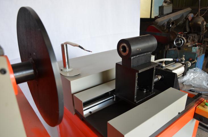 加大型R口(沖弧)焊接專機(jī)